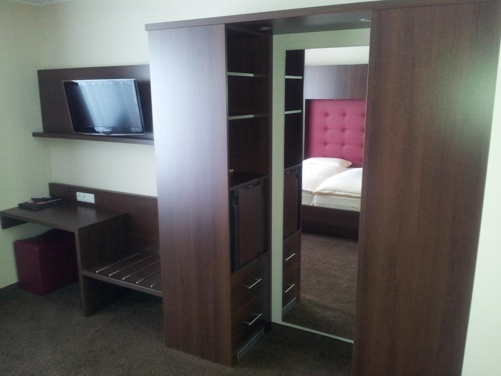 Hotel Villa Am Rhein Andernach Rom bilde